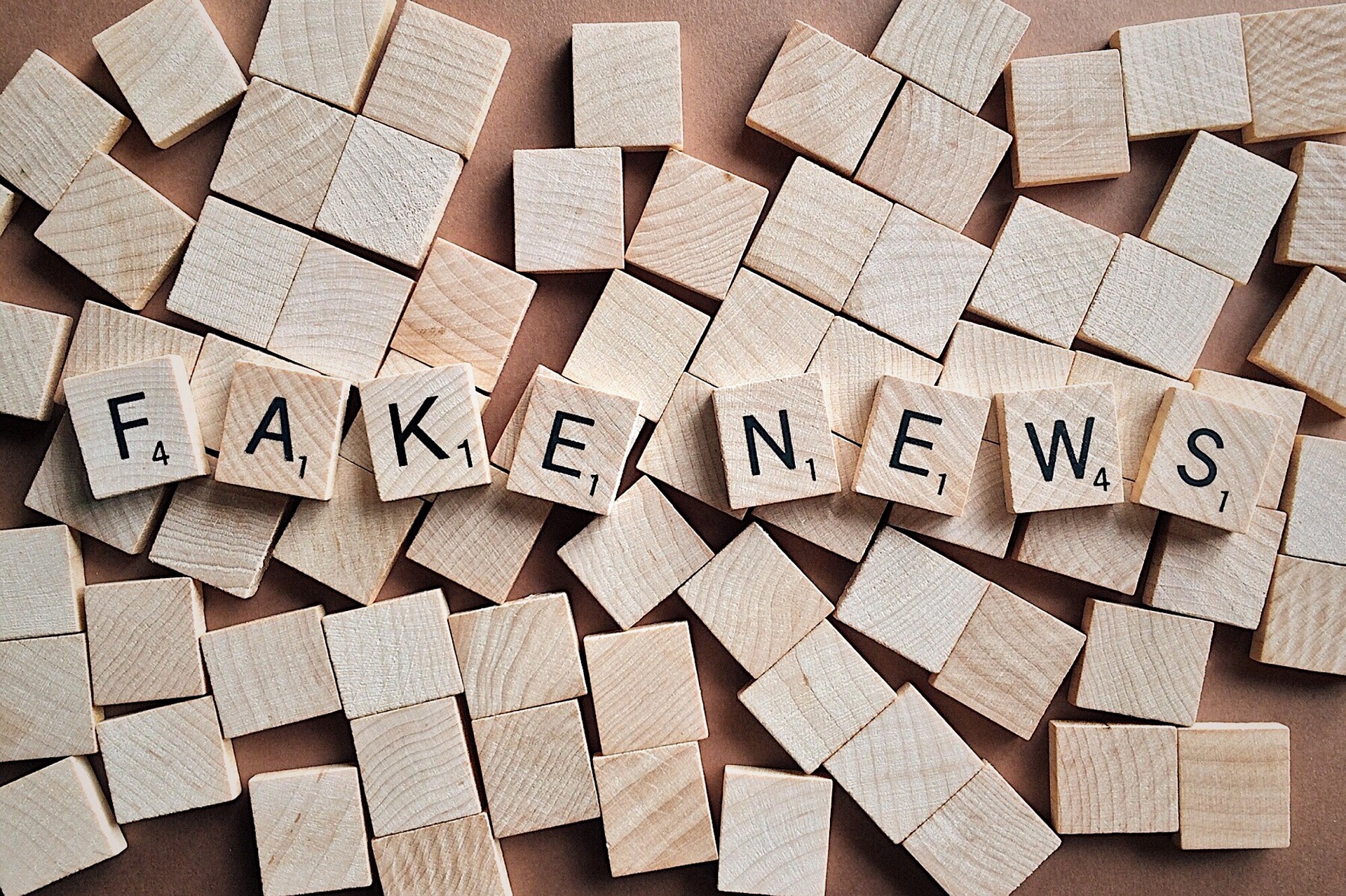 AI SPOTTING FAKE NEWS